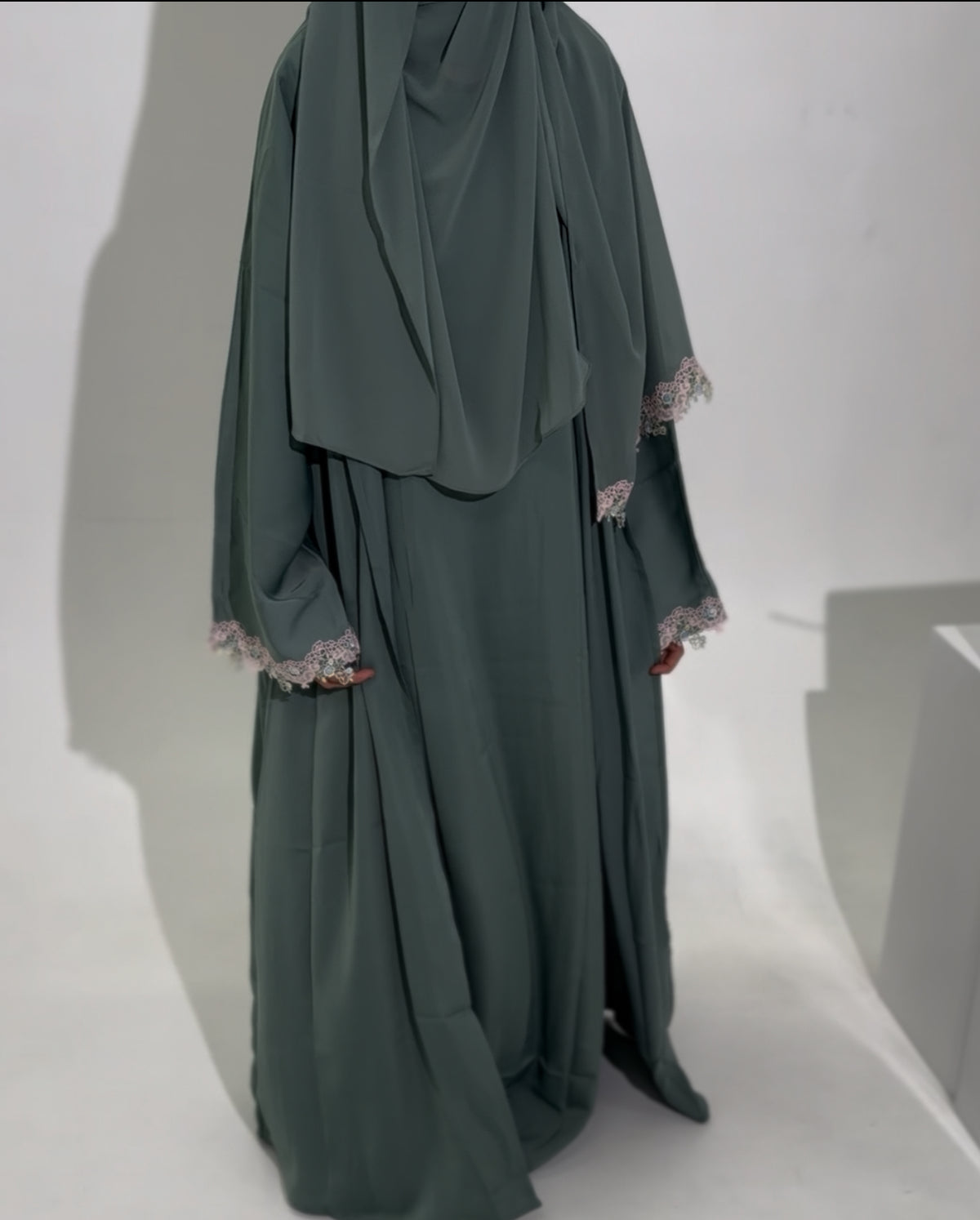 Girls Aisha 3 pieces floral Cuffs Abaya