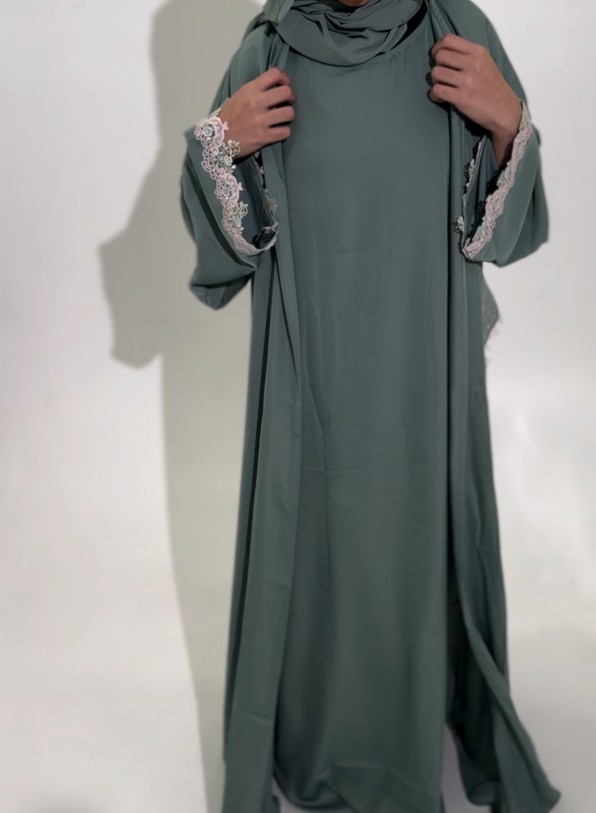 Girls Aisha 3 pieces floral Cuffs Abaya